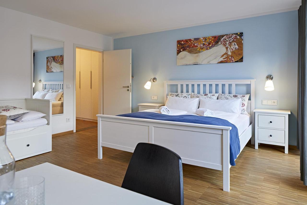 Nonstop Hotel Augsburg - Ubernacht - Hostelhotelhome Zewnętrze zdjęcie